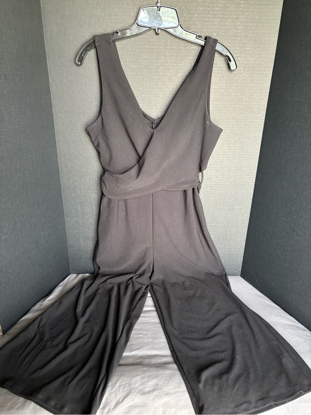 Sleeveless V-Neck Wide-Leg Jumpsuit in Black